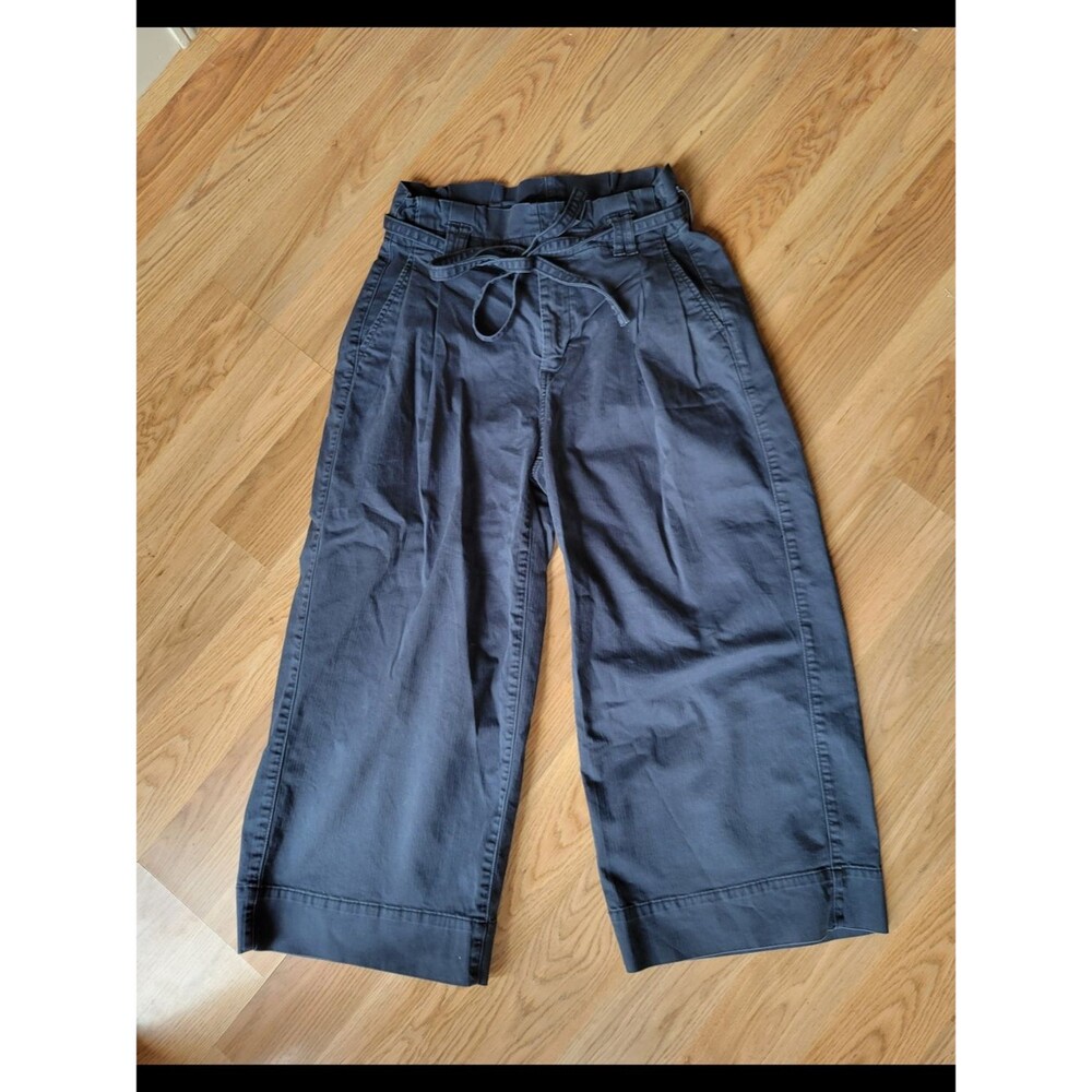 American Eagle Stretch Paperbag Waist Wide-Leg Crop Pants Blue - Size 6